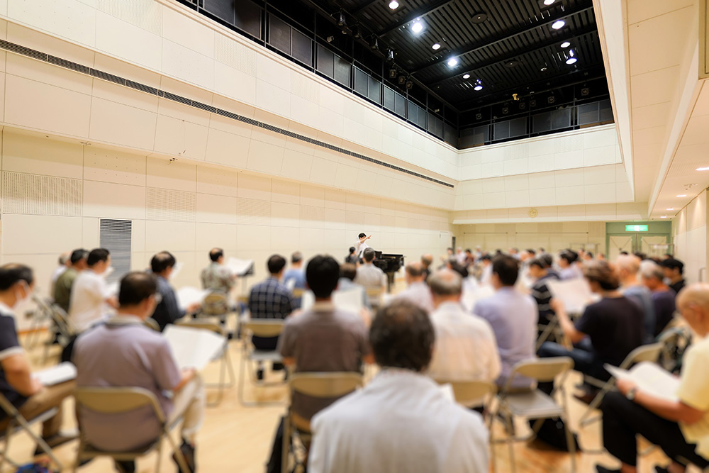 「開会記念コンサート」記念市民合唱団の練習の様子